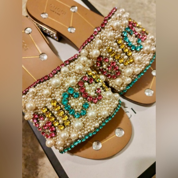 ❗️SOLD❗️Gucci sandals - Picture 2 of 3